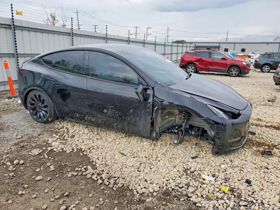 2024 TESLA MODEL Y   