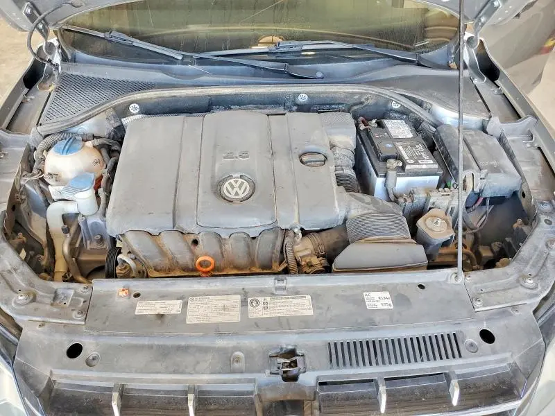 2013 VOLKSWAGEN PASSAT SEL  