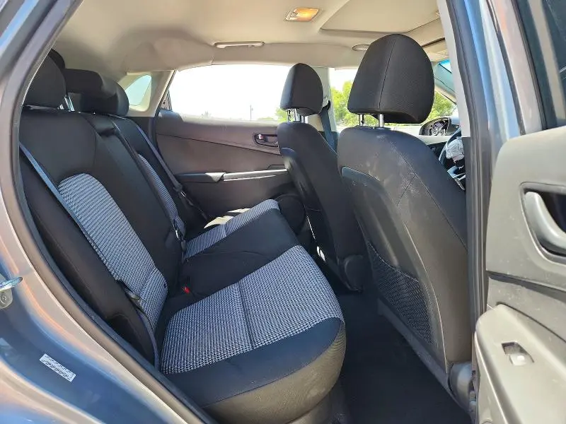 2021 HYUNDAI KONA SEL PLUS  