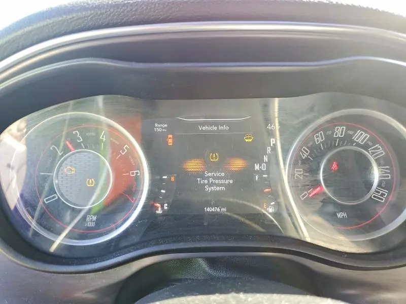 2015 DODGE CHALLENGER SXT  