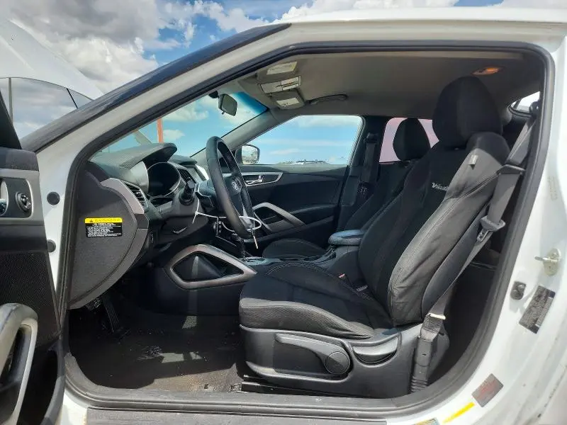 2017 HYUNDAI VELOSTER BASE  