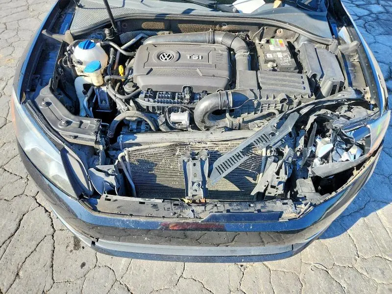 2015 VOLKSWAGEN PASSAT S  