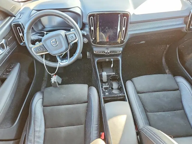 2019 VOLVO XC40 T5 R-DESIGN  