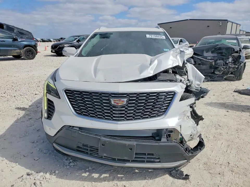 2019 CADILLAC XT4 PREMIUM LUXURY  