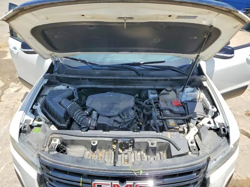 2021 GMC ACADIA SLT  