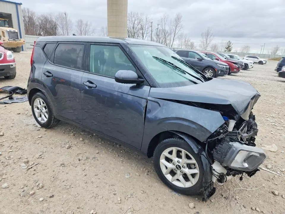 2021 KIA SOUL S  