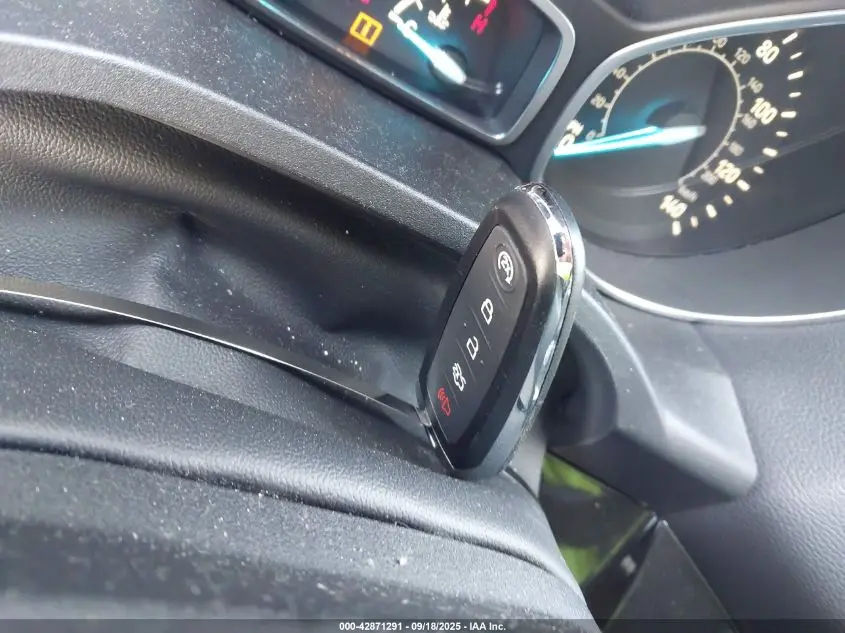 2017 FORD ESCAPE TITANIUM