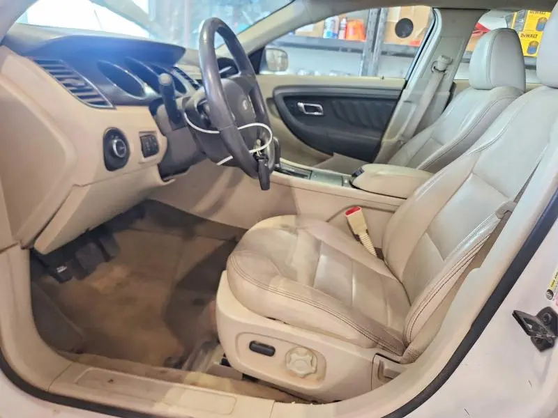 2011 FORD TAURUS SEL  