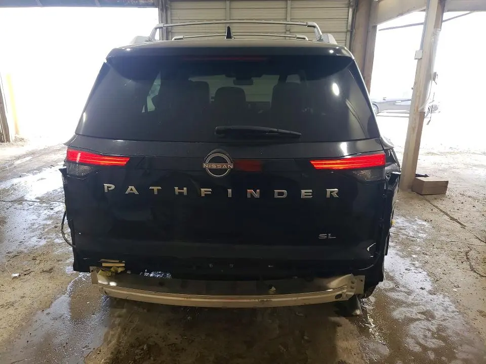 2024 NISSAN PATHFINDER SL  