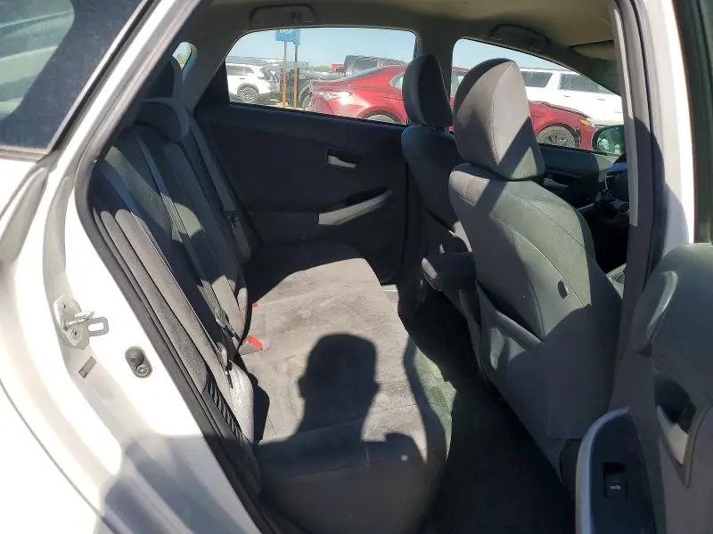 2010 TOYOTA PRIUS III  