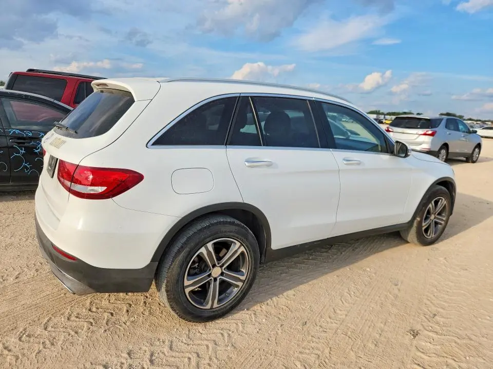 2016 MERCEDES-BENZ GLC 300  