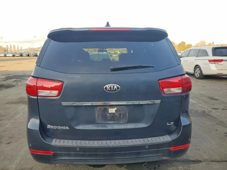 2016 KIA SEDONA LX  