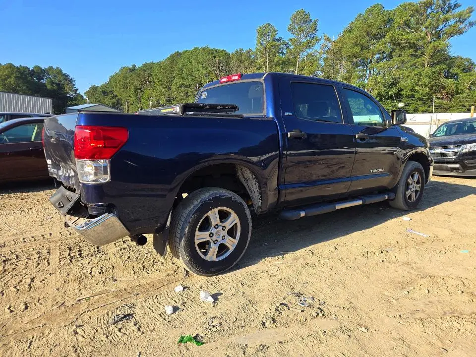 2011 TOYOTA TUNDRA CREWMAX SR5  