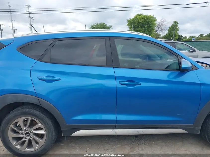 2017 HYUNDAI TUCSON SE