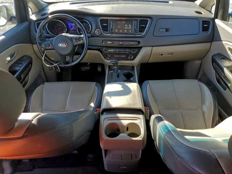 2017 KIA SEDONA LX  
