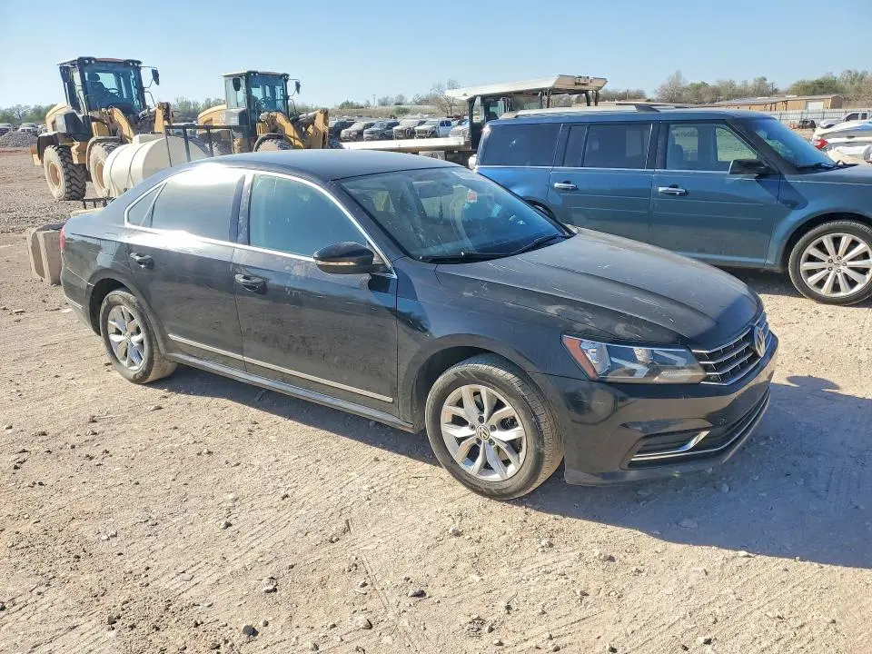 2017 VOLKSWAGEN PASSAT S  