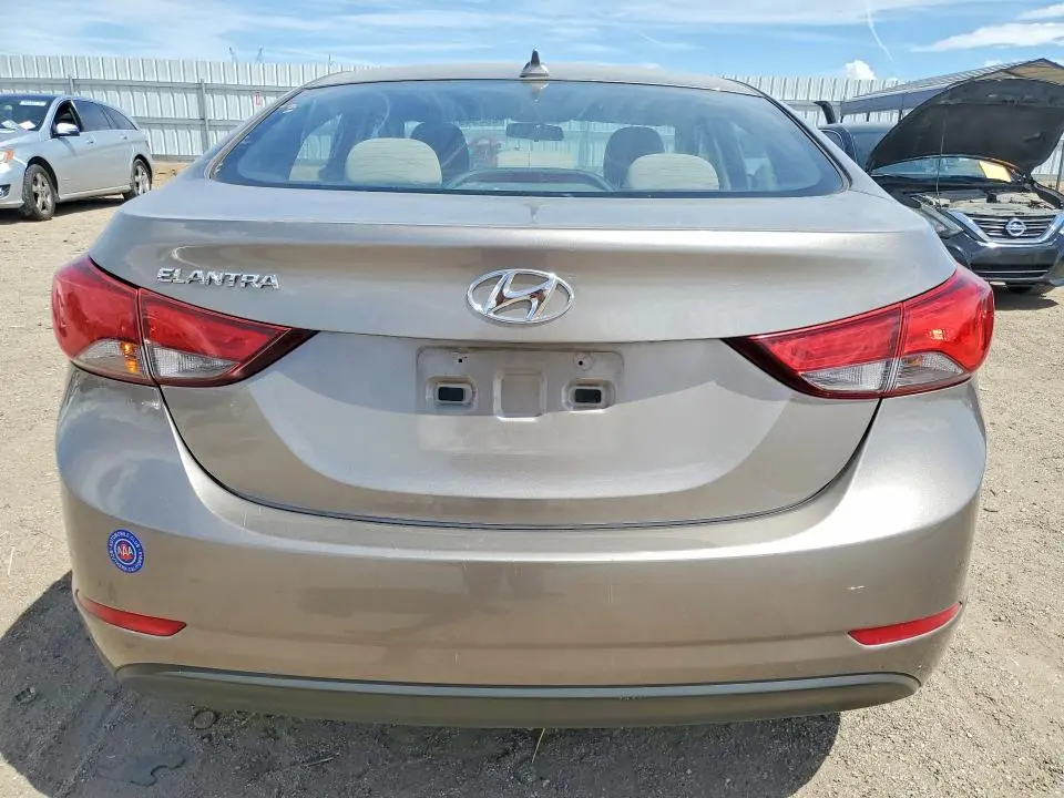 2016 HYUNDAI ELANTRA SE  
