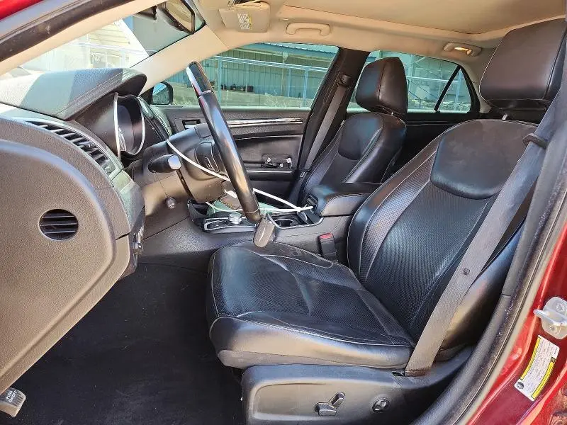 2019 CHRYSLER 300 LIMITED  