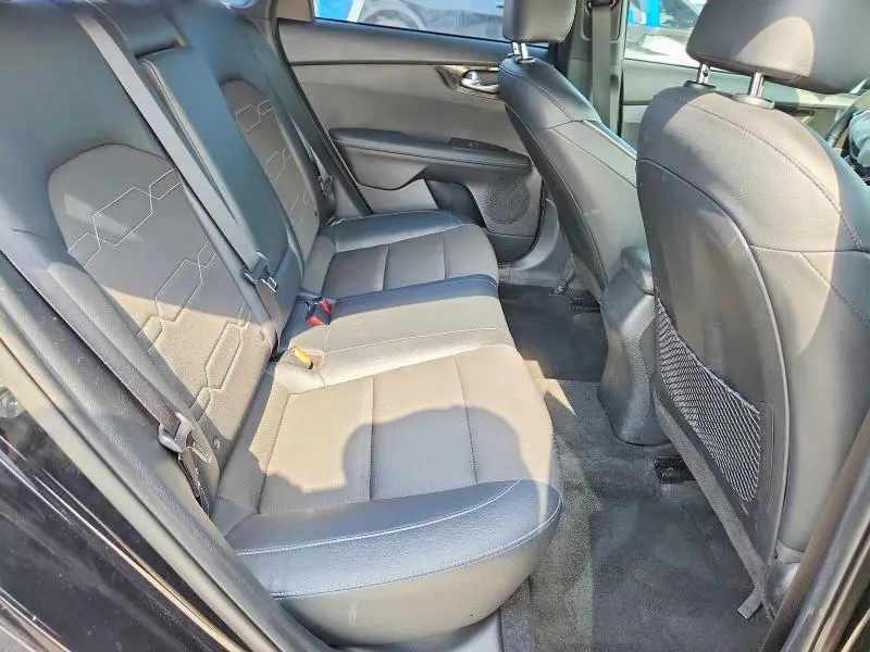 2023 KIA FORTE GT LINE  