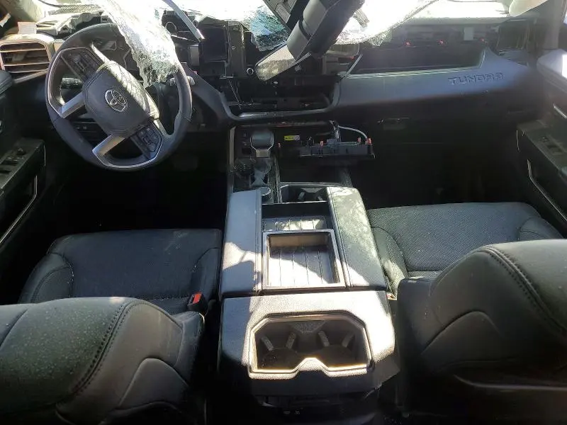 2025 TOYOTA TUNDRA SR5  