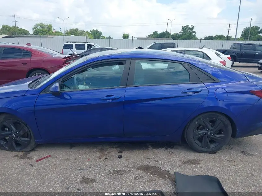 2022 HYUNDAI ELANTRA SEL