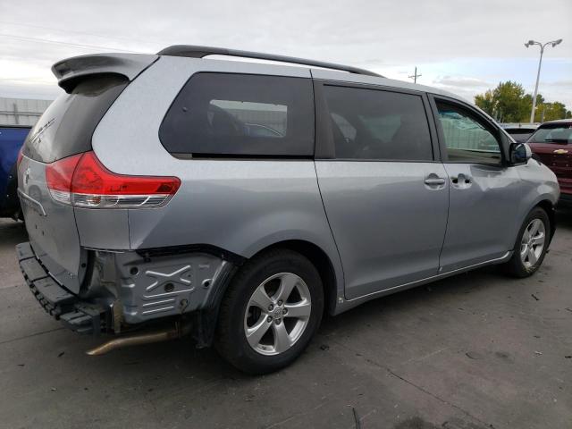 2014 TOYOTA SIENNA LE