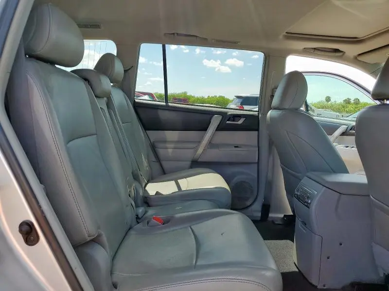 2012 TOYOTA HIGHLANDER BASE  