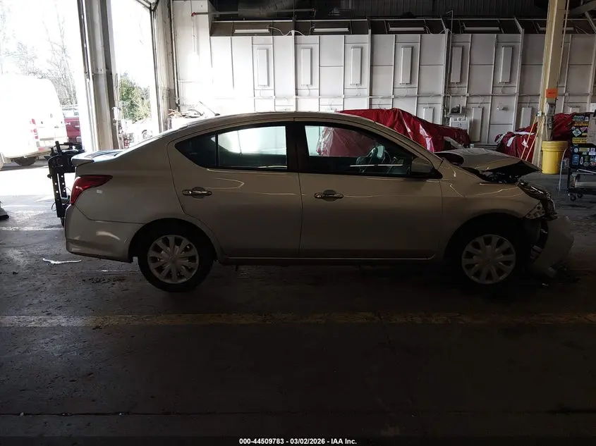 2019 NISSAN VERSA 1.6 SV