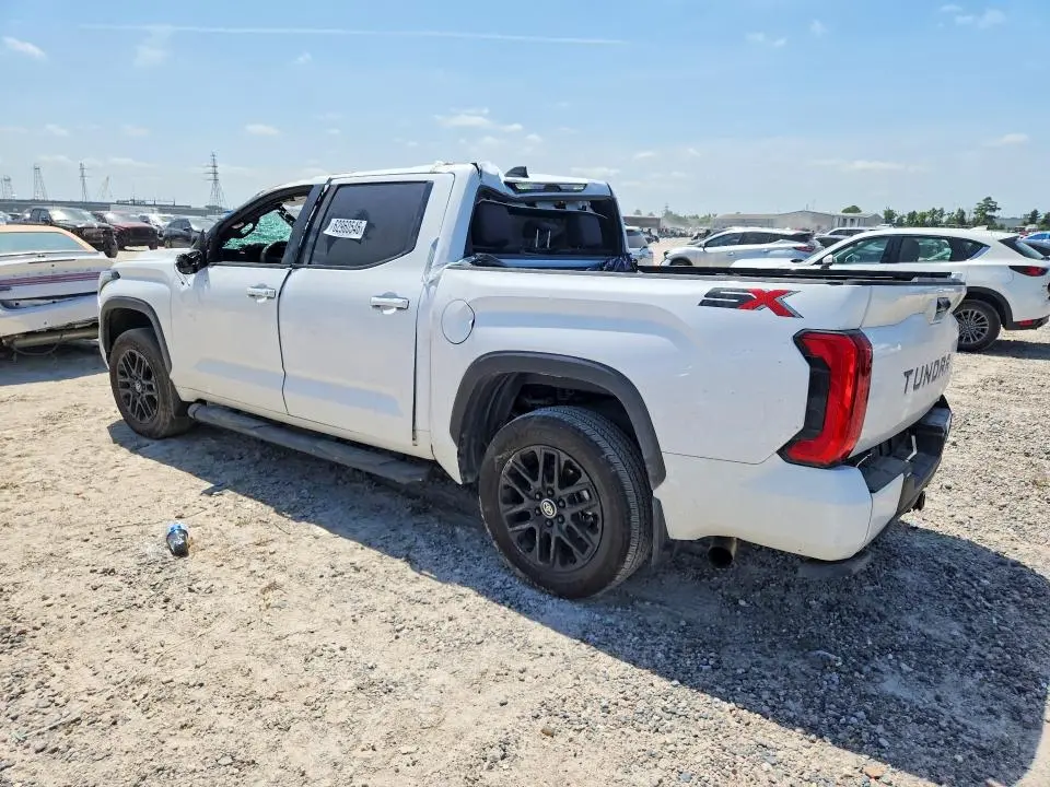 2026 TOYOTA TUNDRA SR5  