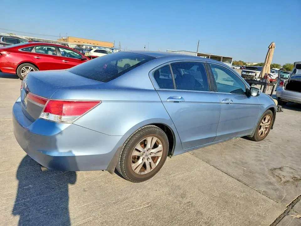 2011 HONDA ACCORD LXP  