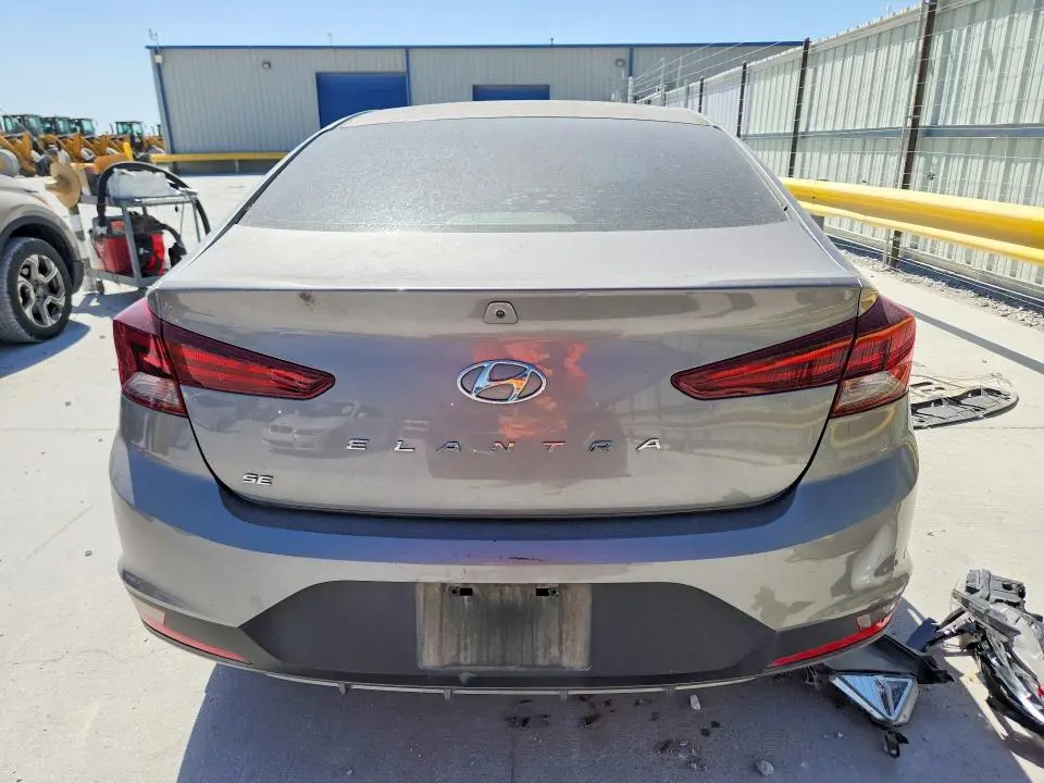 2020 HYUNDAI ELANTRA SE  