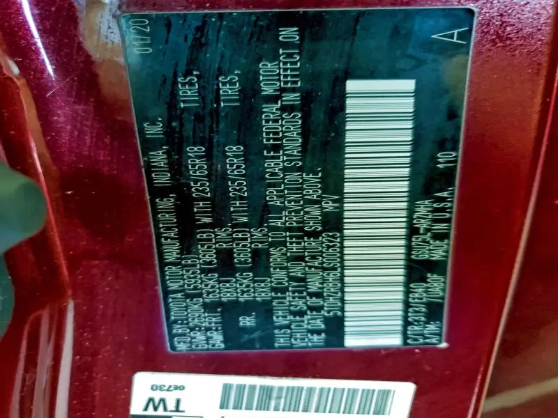 2020 TOYOTA HIGHLANDER XLE  