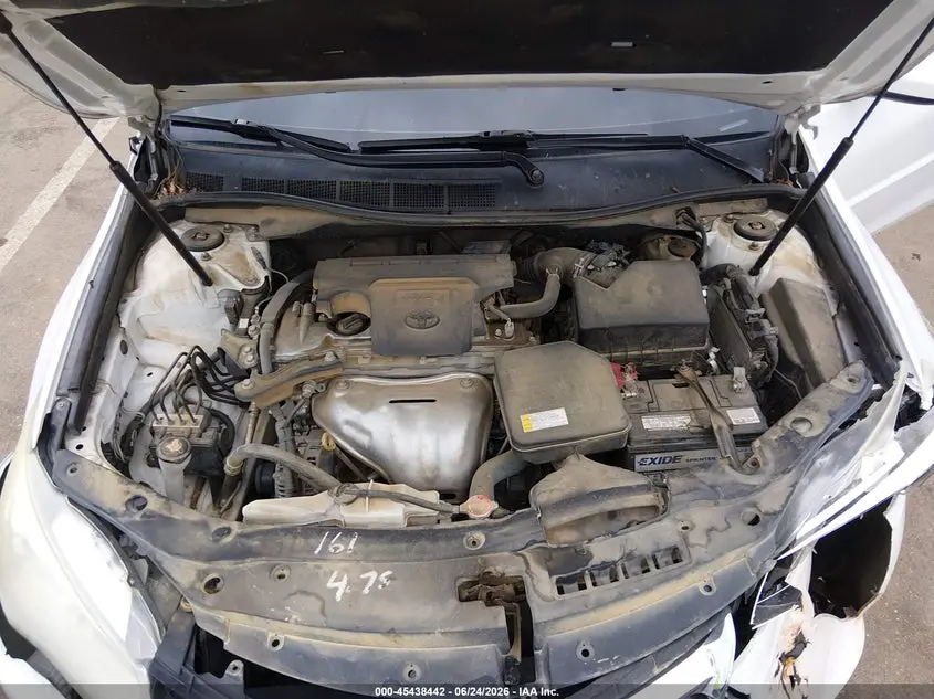 2016 TOYOTA CAMRY LE