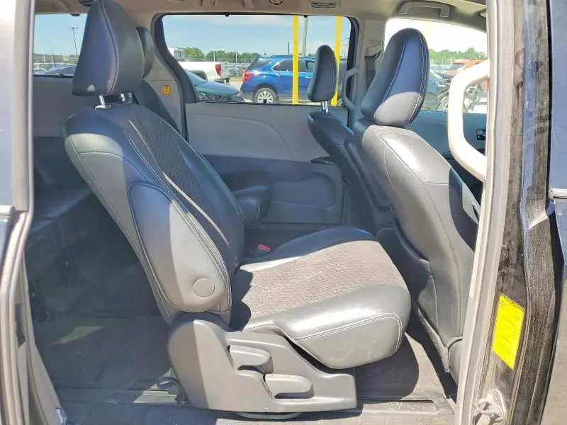2012 TOYOTA SIENNA SPORT  