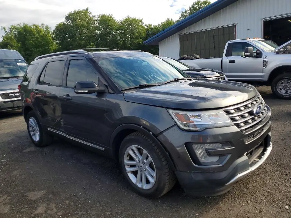 2017 FORD EXPLORER XLT  