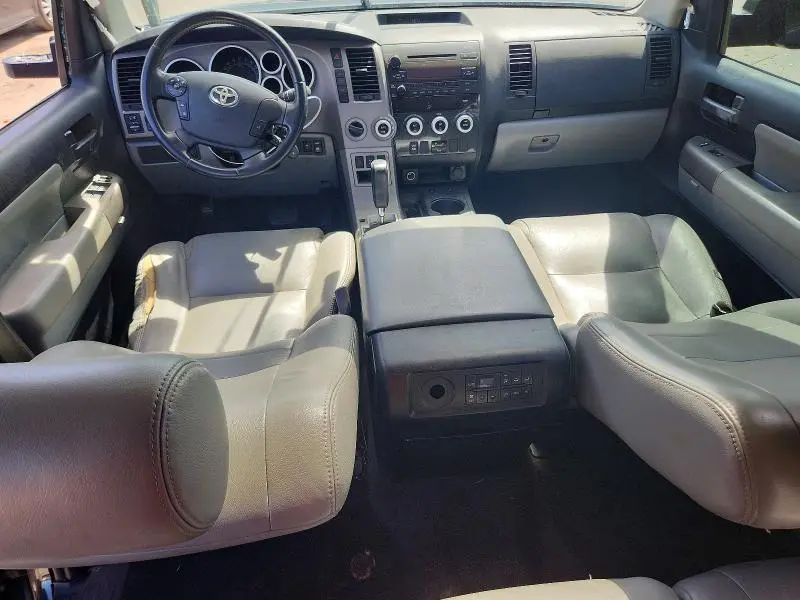 2012 TOYOTA SEQUOIA SR5  