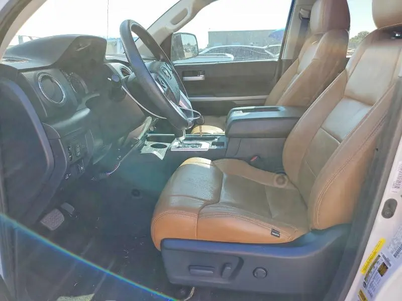 2017 TOYOTA TUNDRA CREWMAX SR5  
