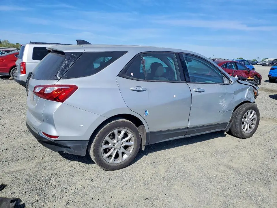 2018 CHEVROLET EQUINOX LS  