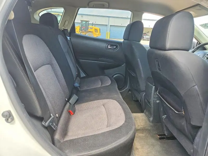 2010 NISSAN ROGUE S  