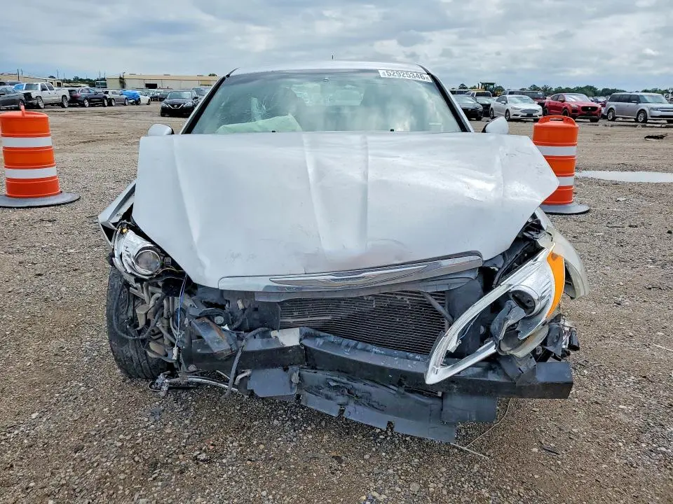 2012 CHRYSLER 200 LX  