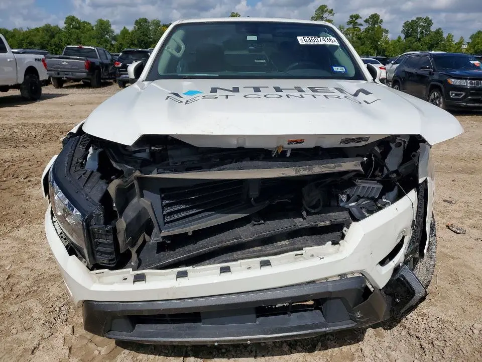 2024 NISSAN FRONTIER SV  