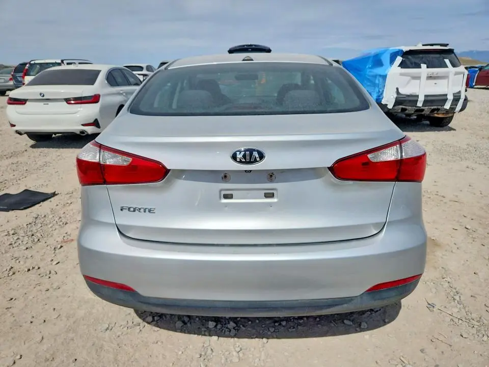 2016 KIA FORTE LX  