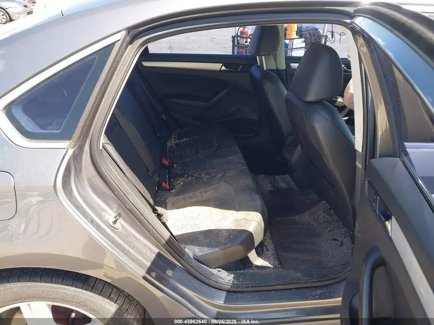 2012 VOLKSWAGEN PASSAT 2.5L SE