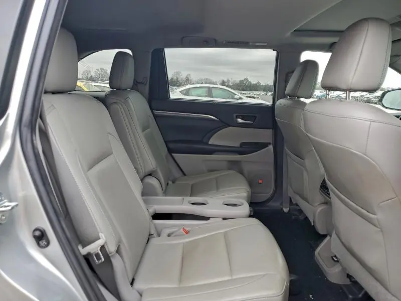 2017 TOYOTA HIGHLANDER LIMITED  