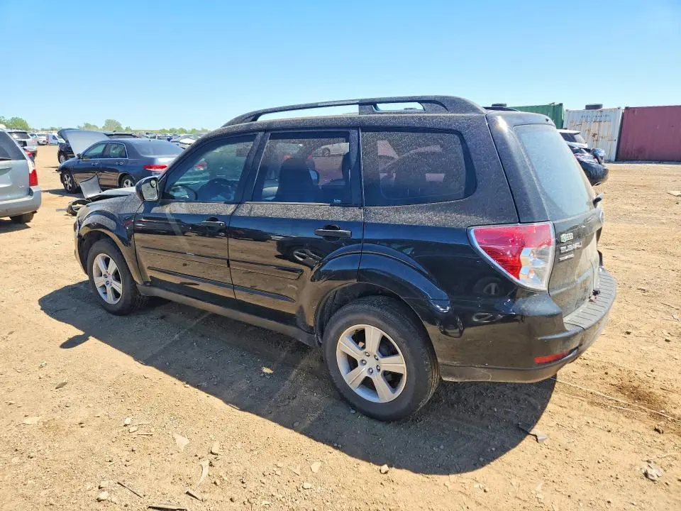 2010 SUBARU FORESTER XS  