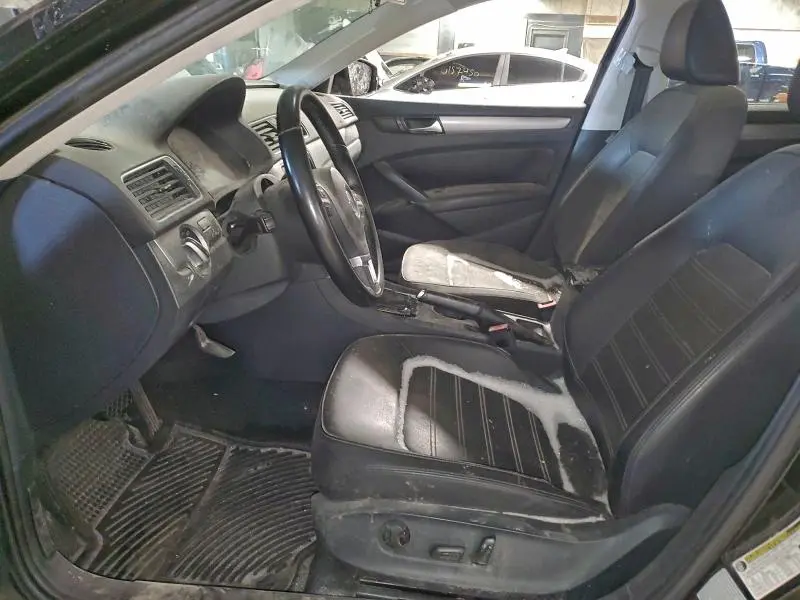 2015 VOLKSWAGEN PASSAT SE  