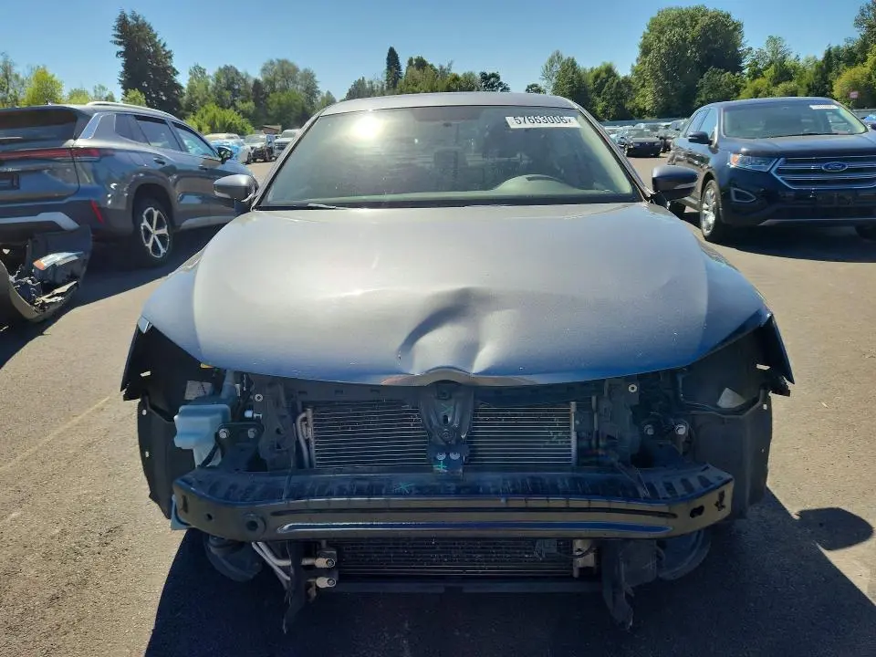 2017 VOLKSWAGEN JETTA SE  