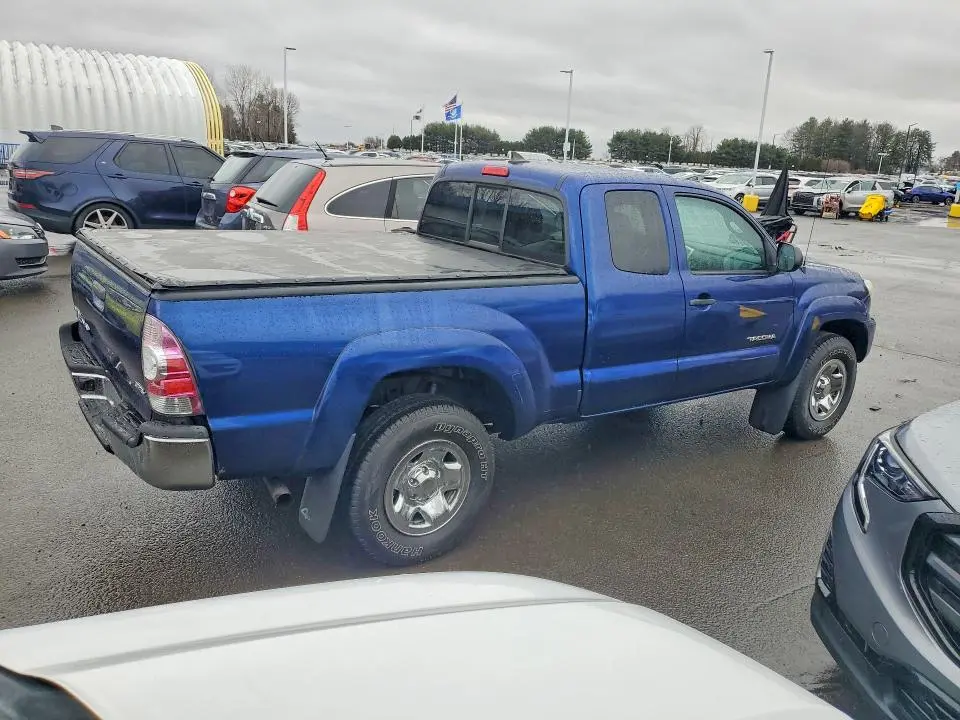 2014 TOYOTA TACOMA BASE  