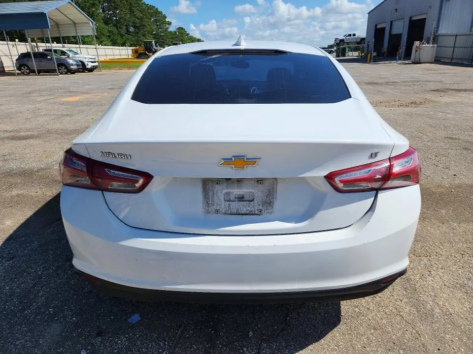 2022 CHEVROLET MALIBU LT  