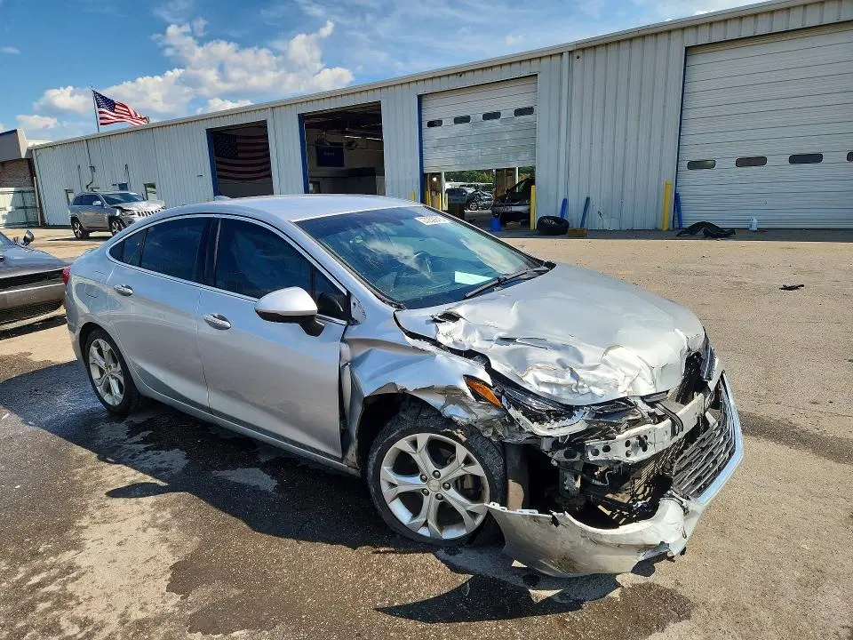 2017 CHEVROLET CRUZE PREMIER  